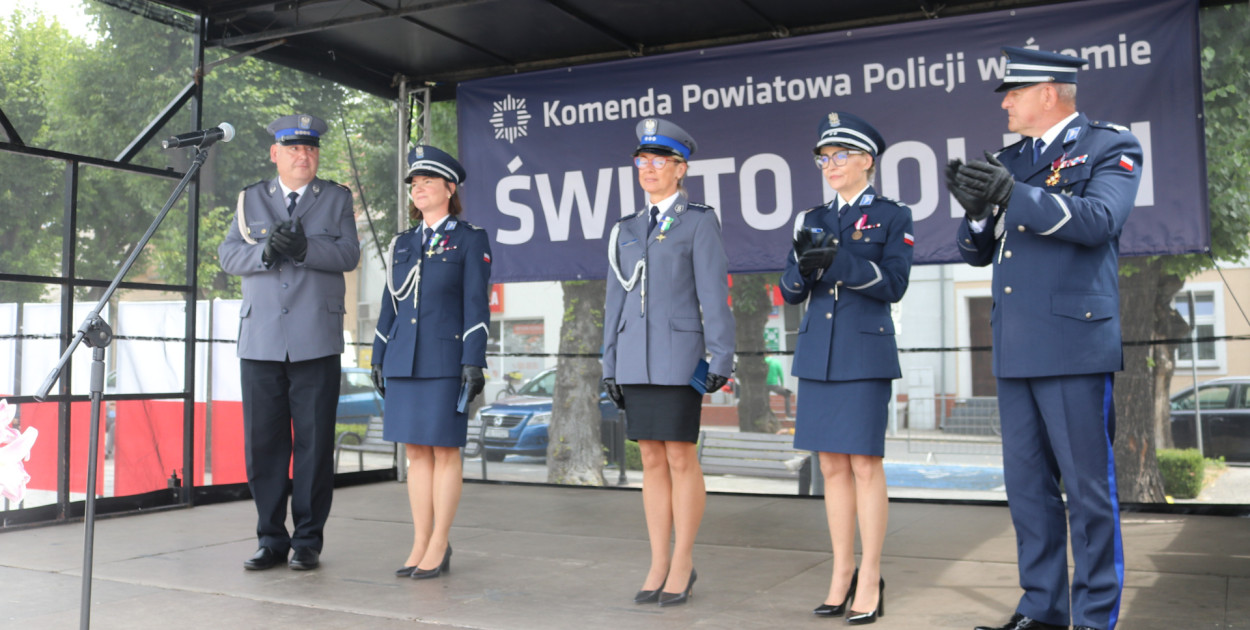 Ponad pięćdziesięciu policjantów nagle zjawiło się w Książu Wielkopolskim.