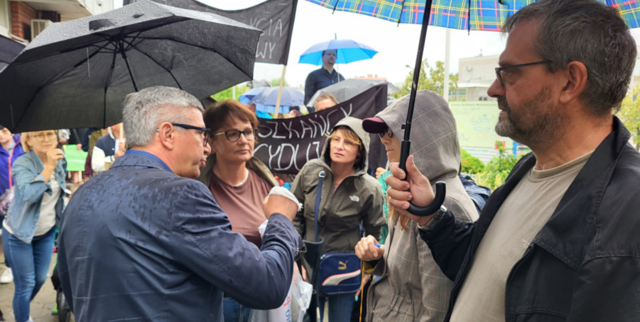 Konflikt na linii protestujący–Spółdzielnia nie cichnie.