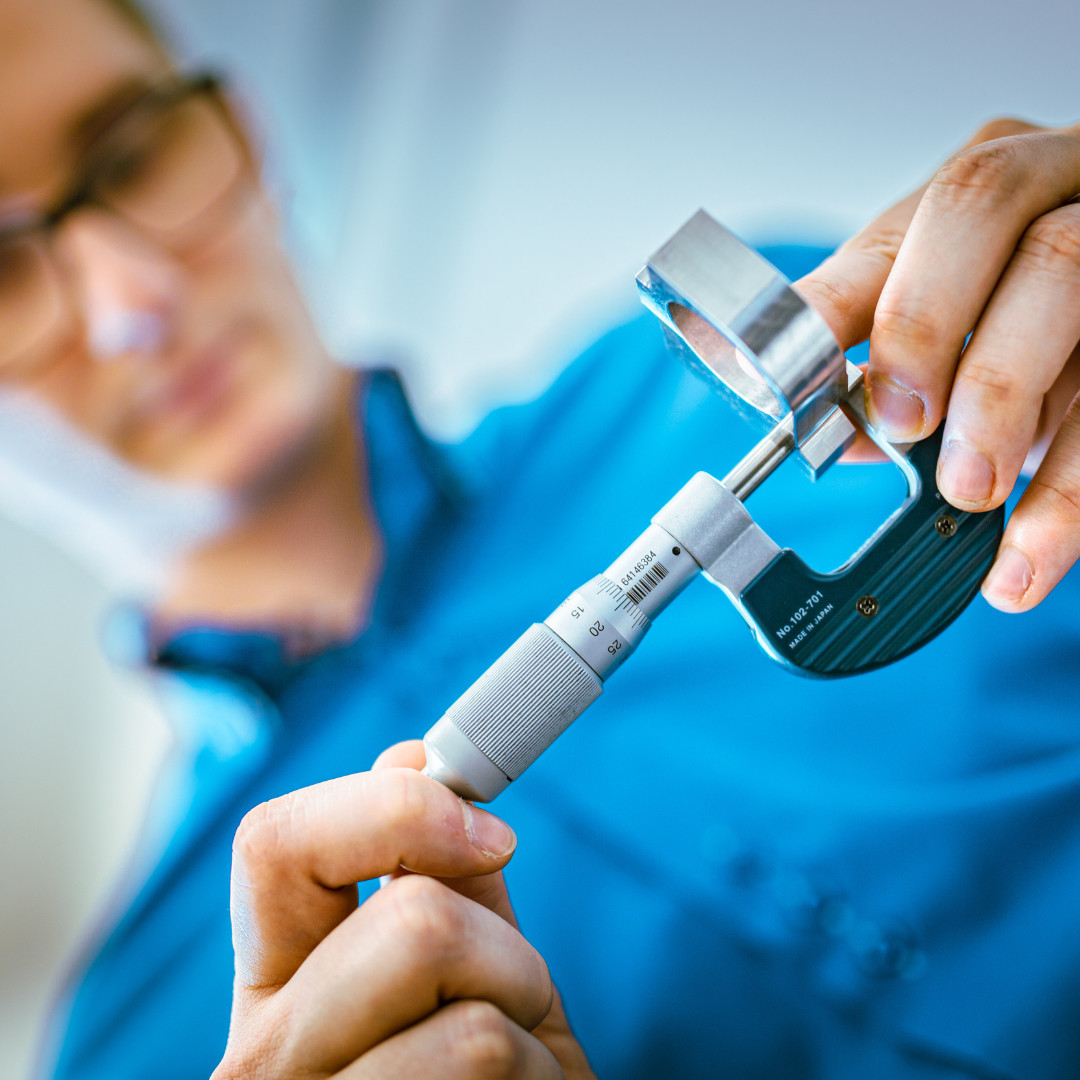 obróbka CNC obróbka aluminium CNC obróbka metali frezowanie CNC aluminium cięcie CNC aluminium toczenie CNC aluminium obróbka aluminium anodowanie aluminium anodowanie dekoracyjne