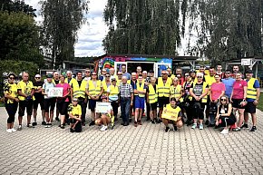 Kolarze z Racotu wsparli schronisko dla zwierząt. Przekazali środki z własnej akcji-5447