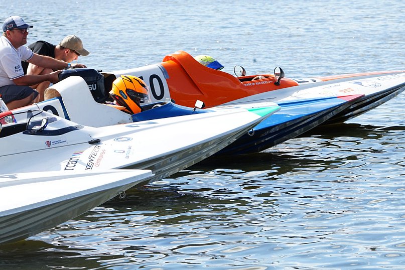 Zawody motorowodne w Rogoźnie