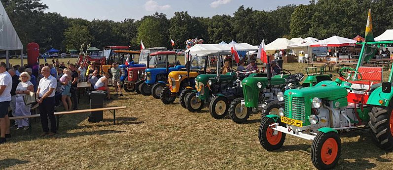 Retro parada w Racocie