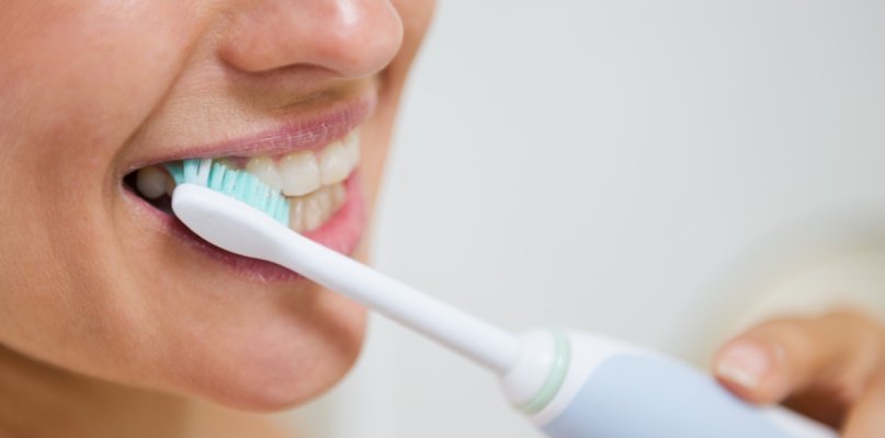 Polacy wciąż mają spory problem z myciem zębów - 67334