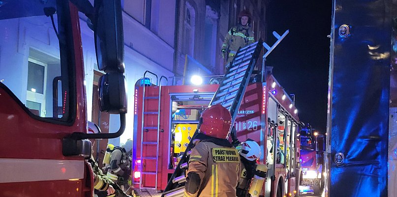 Zarządzanie kryzysowe w Śremie. Matka z trojgiem dzieci straciła mieszkanie - 74889