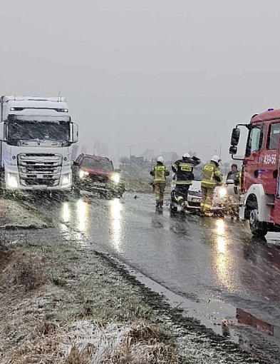 Nie zachował ostrożności i doprowadził do zderzenia. Wyglądało groźnie-78667