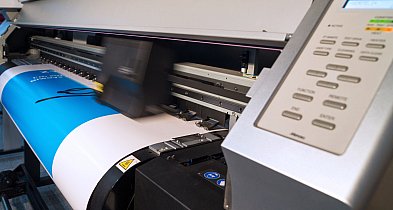 Jakie drukarki przemysłowe warto wybrać do druku na dużą skalę?-79670