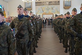 3 Maja - to święto miłości Ojczyzny. Nigdy nie powinniśmy się zgadzać na zniewolen-80263