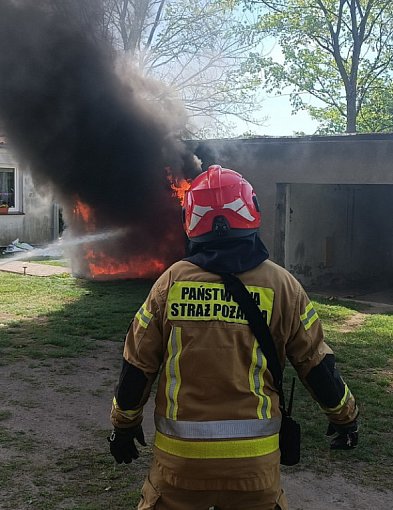 Pechowa majówka. Samochód spłonął doszczętnie-80314