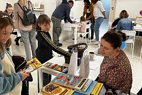 Piknik Czytelniczy przyciągnął wielu mieszkańców-80385