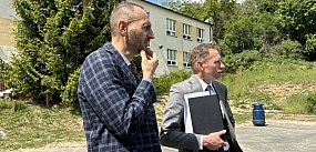 Szkoła pęka, osuwisko napiera. Co z uczniami?