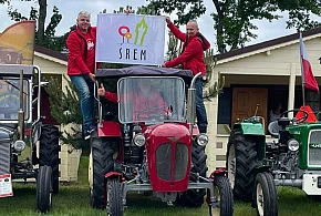 17 godzin jazdy traktorem. Pasjonaci z pow. śremskiego dotarli nad Bałtyk-81201