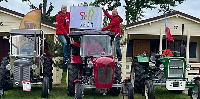 17 godzin jazdy traktorem. Pasjonaci z pow. śremskiego dotarli nad Bałtyk-81201