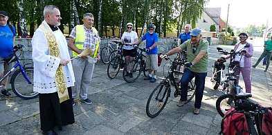 Pokonali 50 km na rowerach. Rajd śladami bł. Edmunda Bojanowskiego-81198