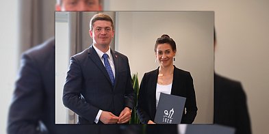 Burmistrz przyznał nagrody. Dyrektorzy uhonorowani-81450