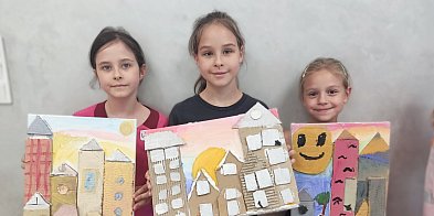 Dzieci bawiły się papierem i gliną w ŚOK-u-81590