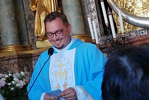 Znany wikariusz zostaje w Śremie! Arcybiskup odwołał wcześniejszy dekret-81753
