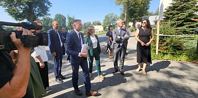 Dramat uczniów dobiega końca. Przyznano 11 milionów na walkę z osuwiskiem-82455