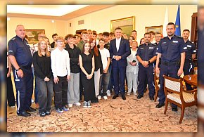 Wycieczka do Sejmu. Śrem promuje zawód policjanta-82944