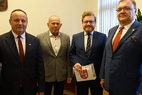 Wiceminister cyfryzacji o cyberbezpieczeństwie, EZD i „białych plamach” w Śremie-83868
