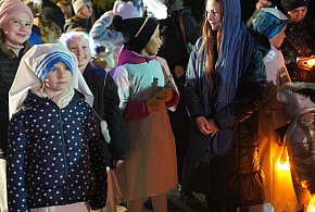 W piątkowy wieczór, 31 października, ulicami Śremu przeszedł Marsz Świętych-84023