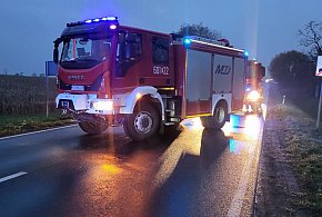 35-letni pijany  mieszkaniec gminy Śrem wszedł pod nadjeżdżającą osobówkę-84032