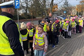 Śremianie świecą przykładem! "Odblaskowa Szkoła" z SP4 promuje bezpieczeństwo na d-84332
