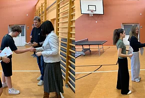 Rywalizacja przy stole. Drużynowe Mistrzostwa Powiatu w tenisie stołowym za nami!-84566