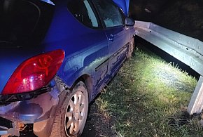 Rajd przez rondo zakończony na barierach. Interweniowała policja z sąsiedniego pow-84590