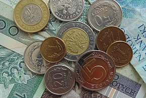 Nowe regulacje dla dorabiających. Od grudnia zmieniają się limity-84697