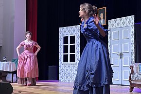 Premiera pełna emocji! "Śluby panieńskie" na scenie KCEK w Śremie-84723