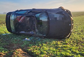 Dachowanie w okolicach Łuszkowa - 21-latek w szpitalu-85134