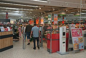 Pracownicy popularnej sieci mają dość. W południe zatrzymają pracę-85267