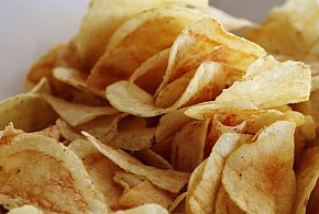 Podatek tłuszczowy uderzy w przekąski? Posłowie pokazują projekt-85293