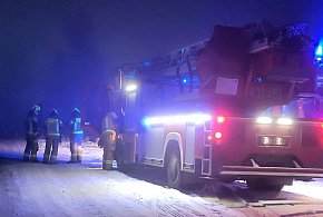 Pół miliona złotych strat po pożarze w Małachowie. Znamy szczegóły akcji gaśniczej-85966