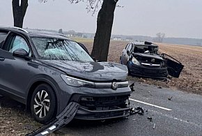 Zabójcza gołoledź - 5 osób w szpitalu po czołowym zderzeniu w powiecie kościańskim