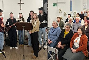 Muzyka, która łączy pokolenia - Koncert WybiLO w Klubie Senior+