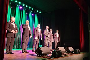 Muzyczne starcie w Muzeum Śremskim. „Pojedynek tenorów” zachwycił publiczność