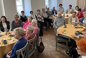 Ciche bohaterki i wielkie historie. Dzień Kobiet w klubie "Aktywny Senior"