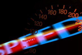 Rekordziści na drogach! Przekroczył limit o 106 km/h!