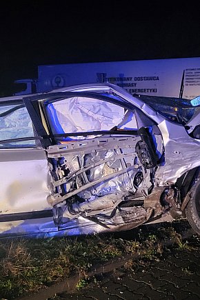Zderzenie na skrzyżowaniu w Dalewie. Dwie osoby ranne-5616