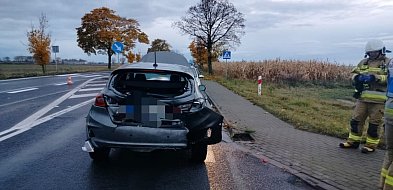 Pijana uderzyła w samochód i zaczęła uciekać dymiącym się autem-83918