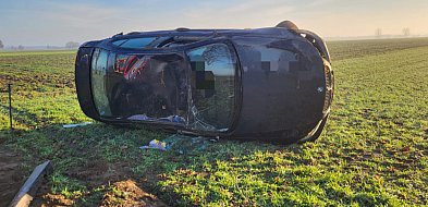 Dachowanie w okolicach Łuszkowa - 21-latek w szpitalu-85134