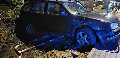 Na drodze wojewódzkiej 434, w Drzonku auto wypadło z drogi-85260