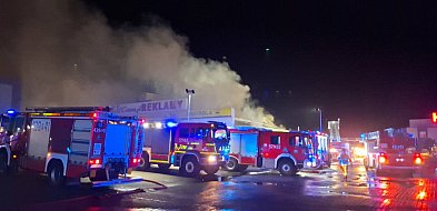 Potężny pożar hali poligraficznej w Rawiczu. W akcji był również zastęp ze Śremu-85503