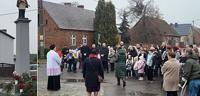Historyczne wydarzenie w Niesłabinie. Poświęcenie odrestaurowanej figurki-85578