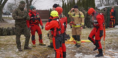 Wspólne szkolenie służb ratowniczych nad Jeziorem Grzymisławskim