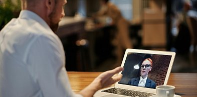 Kiedy warto skorzystać z konsultacji podatkowej online i jakie sprawy można omówić