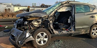 19-latka zakleszczona w samochodzie! Zderzenie osobówki z ciężarówką w Kościanie