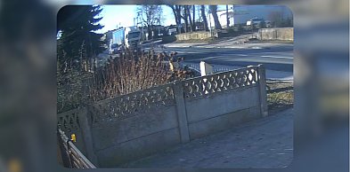 O krok od tragedii w Małachowie! Ciężarówka prawie potrąciła pieszego