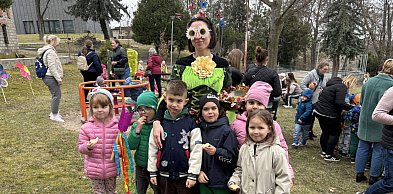 Kolorowo z ŚOK i Przedszkolem Słoneczna Gromada! Powitanie wiosny na wesoło
